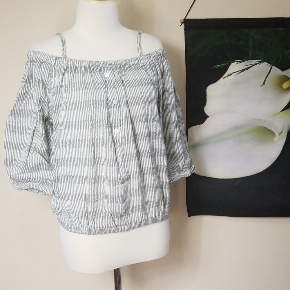 NWT Romeo & Juliet Off Shoulder with Strap Top